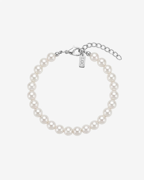 Bellagio pearl silver bracelet with white shell pearls and a lobster clasp on a white background.