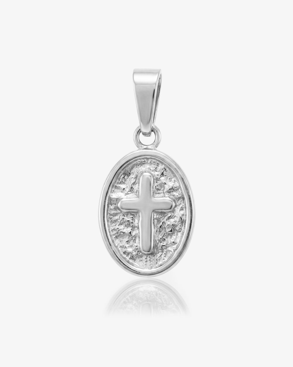 Charm MINI OVAL CROSS de plata con interior texturizado y cruz en relieve