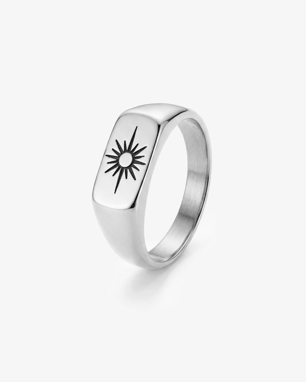 Anillo HORIZON de plata con frente cuadrado y grabado de sol radiante