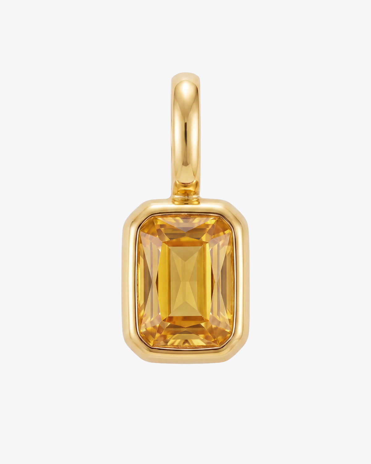 Colgante Mini Solstice Charm con una piedra rectangular ámbar en engaste dorado